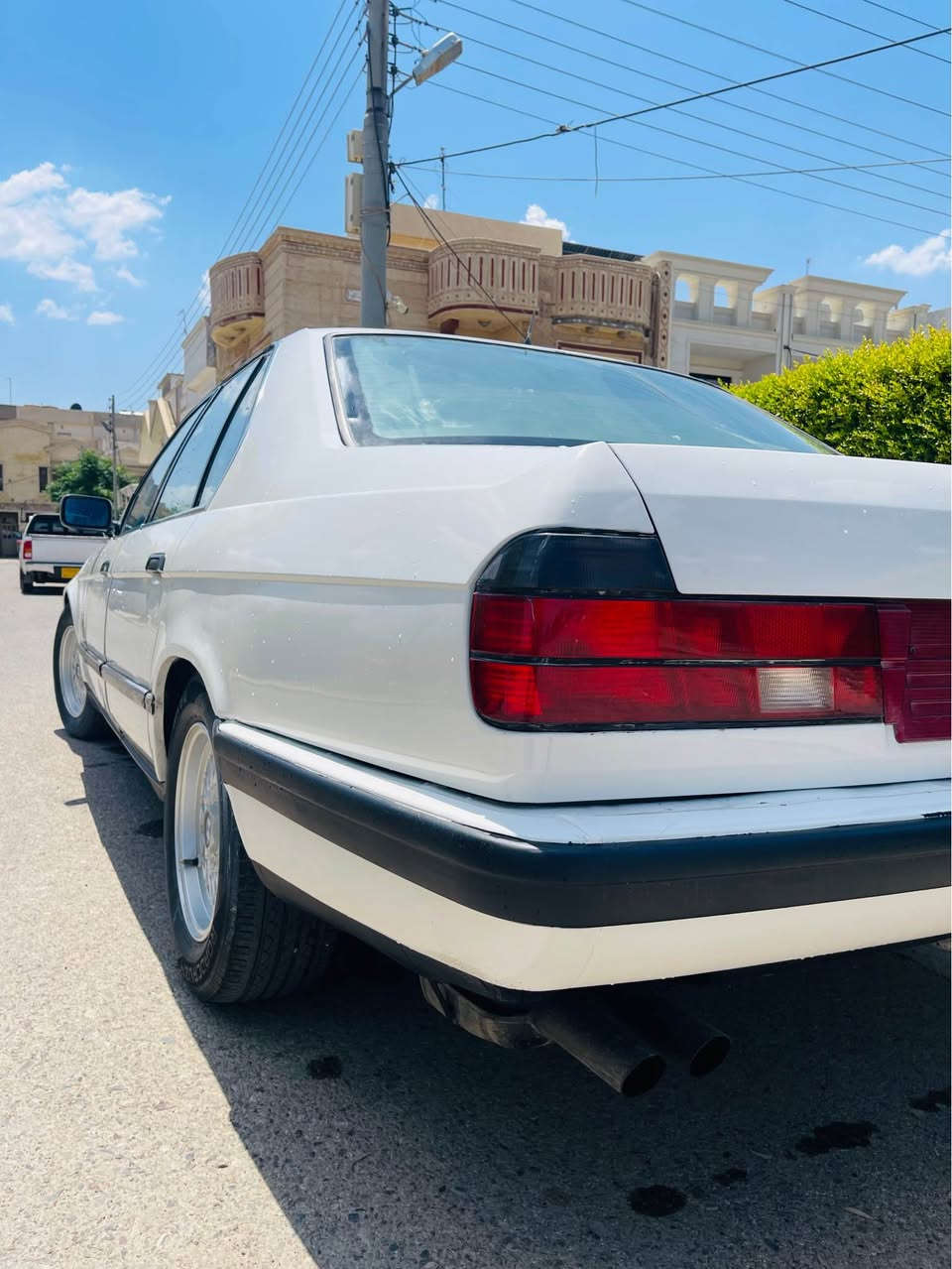 بيئيم مؤديل 1993تؤماتيكي 740V8فول فول قه بات مواسافات سي په رده بيلاد كوشن كاره باي سياره كه ره قم هه وليره حيزامه لؤ جواني بي تاعم و ليدران بشت و بيش كه بس به شه رتي اوه ليات ده يفرؤشم سنه وي ئه سلي خؤي له گه له  موشته ري جات بكه له خزمه تم شوين هه ولير *********** أربيل, العراق
