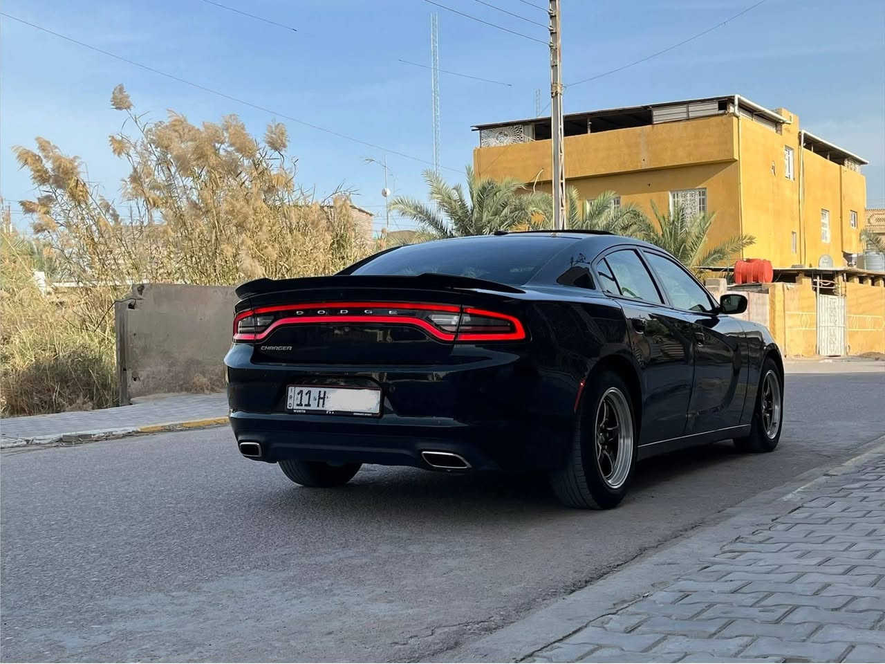 *سلام وعليكم من رخصت الأدمن*  تقرير السياره بل منشور 
للبيع دوج جارجر ( SXT / PLSبلص)موديل (20 أصل) ستوك وراد كندي فول مواصفات فتحه سقف لون أسود لامع رقم بغداد دولي مشروع وطني بأسمي تحويل مباشر بأسم المشتري بدون أيرباك سيارة ضررها سطحي بدون دواخل وأيرباك جاملغ  امامي وبنيد اصلي مبدل ولباقي كفاله عامه .جاهزة ع أخير حباية
*المواصفات*
1/محرك 3600/V6 مكفول تو ويل 
2/كير طيارة 8 نمر كفاله
3/فتحه سقف 
4/كامرة خلفية دوراة
5/كشنات تحكم جلد تدفئة تبريد
6/فانات خليجي دبل مروحه
7/تدفئة تبريد كله شغال
8/شاشة كبيرة تحكم ستيراً
9/ويل ويلد مع تخم تاير وحساسات
10/منضومه زنون كاملة
11/حدادة وأدامة كاملة ع سيارة وماء زيتي
سيارة فول ومعروفه مواصفاته مال بيت كلش جديدة وجاهزة ان شالله بيع فقط بدون مراوس عنواني البصرة رقمي (***********)
السعر (212)جوة سوك وبيه مجال للشراي وبالخدمة ان شالله علماً ان صور بتاريخ اليوم . مكان سياره  بصره
