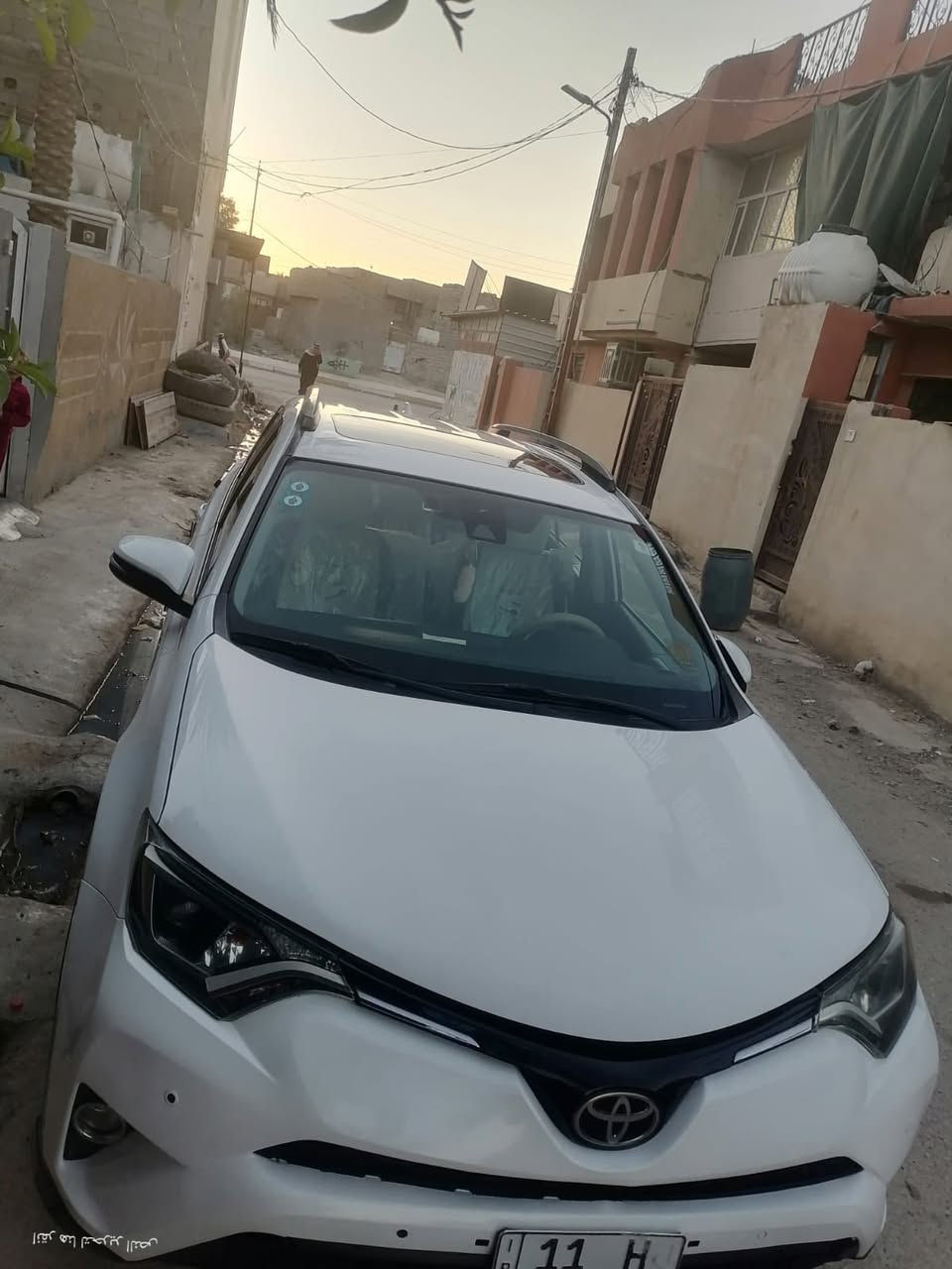 سلام عليكم راف 4مديل 2017 وراد مريكي  فول موصفات سونار مرفق بل منشور ماشيه 121 مكان ديالى بعقوبه بيع مستعجل سعر160  وبيه مجال***********
