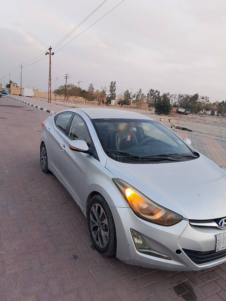 السلام عليكم
الانترا للبيع خليجي موديل ٢٠١٥
سياره حلوه وجاهزه من محرك 
وكير مكفول
الشراي يتفضل وبالخدمه 
سعر ١٠٧ وبيه مجال 
رقم وتساب ***********
