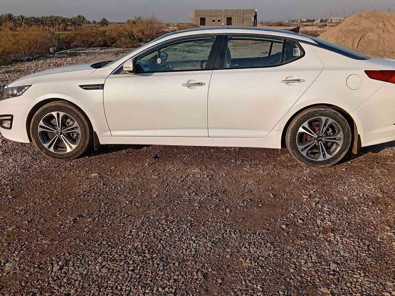 السلام عليكم للبيع
🚩كيا اوبتما 2013 خليجي محرك 2000 دوش
بانوراما - مري شفط - اشاير بالمري
تدفئة وتبريد شغالات
مكينه جديده مكفولة + كير مكفول 
🚩سيارة مكفولة من الضربة والصبغ بيها بس بارد قليل بالتكمه
سونار مرفق مع الصور
ماشيه 230 الف 
🚩 رقم واسط /
🚩تخم تايرات جديد + نظام تشغيل بصمه
سيارة باسمي تحويل ثاني يوم
🚩مكان السيارة واسط 
للتواصل رقم الهاتف ***********
