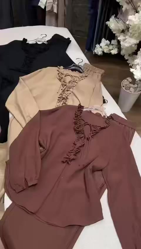 وجبه جديد من سوتات طالعه❤️❤️
قطعه ماركه👌👌
لحجز ولاستفسار ع وتساب ***********
توصيل بغداد محافظات ب٥ 
بسمايه الف
