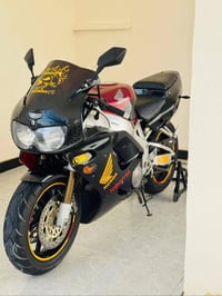 هوندا CBR919 • موديل 2005 • اوراق كاملة