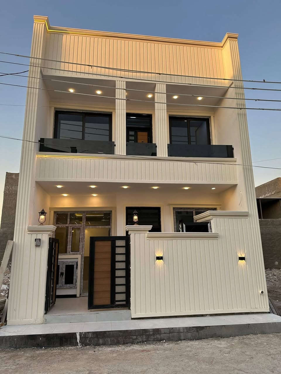 � مكتب الوزير للعقارات
نوفر لكم منازل جاهزة للسكن بمواصفات ممتازة تناسب جميع الاحتياجات 👌

✨ المتوفر لدينا:
▪️ منازل جاهزة للسكن الفوري
▪️ مساحات مختلفة (صغيرة – متوسطة – كبيرة)
▪️ أسعار مناسبة ومدروسة حسب السوق
▪️ مواقع مميزة وخدمات متكاملة
▪️ معاملات رسمية وأمان تام

📍 نساعدك تختار بيتك براحة وثقة
📞 للاستفسار والحجز تواصل معنا خاص أو واتساب
***********

بيت أحلامك صار أقرب مما تتصور 🤍

نماذج
