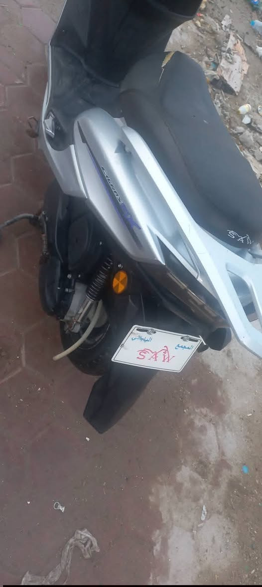 سلام عليكم سكنس للبيع او مراوس بماكس نظيفه كهرباىيات كلها شغاله سلف هندر 650 البصره كرمه علي ***********
