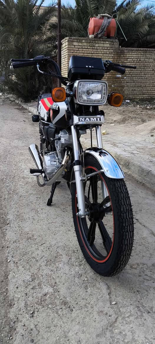 السلام عليكم دراجه 5 گير للبيع دراجه مسحوگه على أيدي صارلي شهر من طلعتها من الوكيل دراجه خير من الله سلف هندر دبل اشاره سرعه 150 ويل كب والدراجه جنايتها يعرفونها *********** رقمي Singapore
