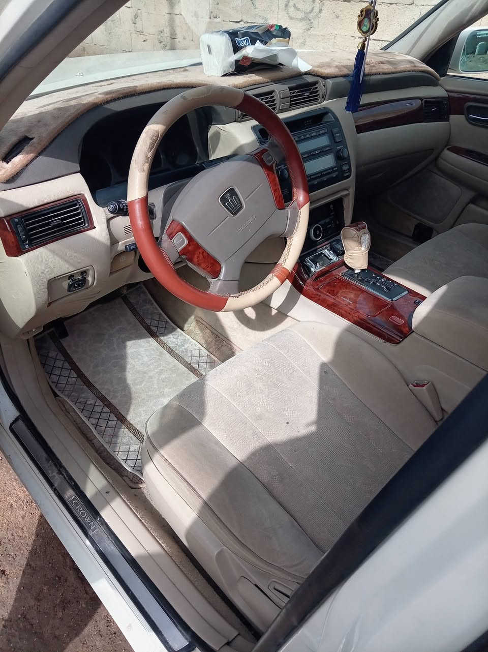 ملكة دكمة وحدة محرك ديفور الزغير دخول جديد كصة جنطة متوووم شمالي السعر 40 وبيها مجال


**إذا كنت صاحب هذا الإعلان وتريد حذفه لأي سبب، رجاءا أرسل رسالة إلى الدعم الفني**