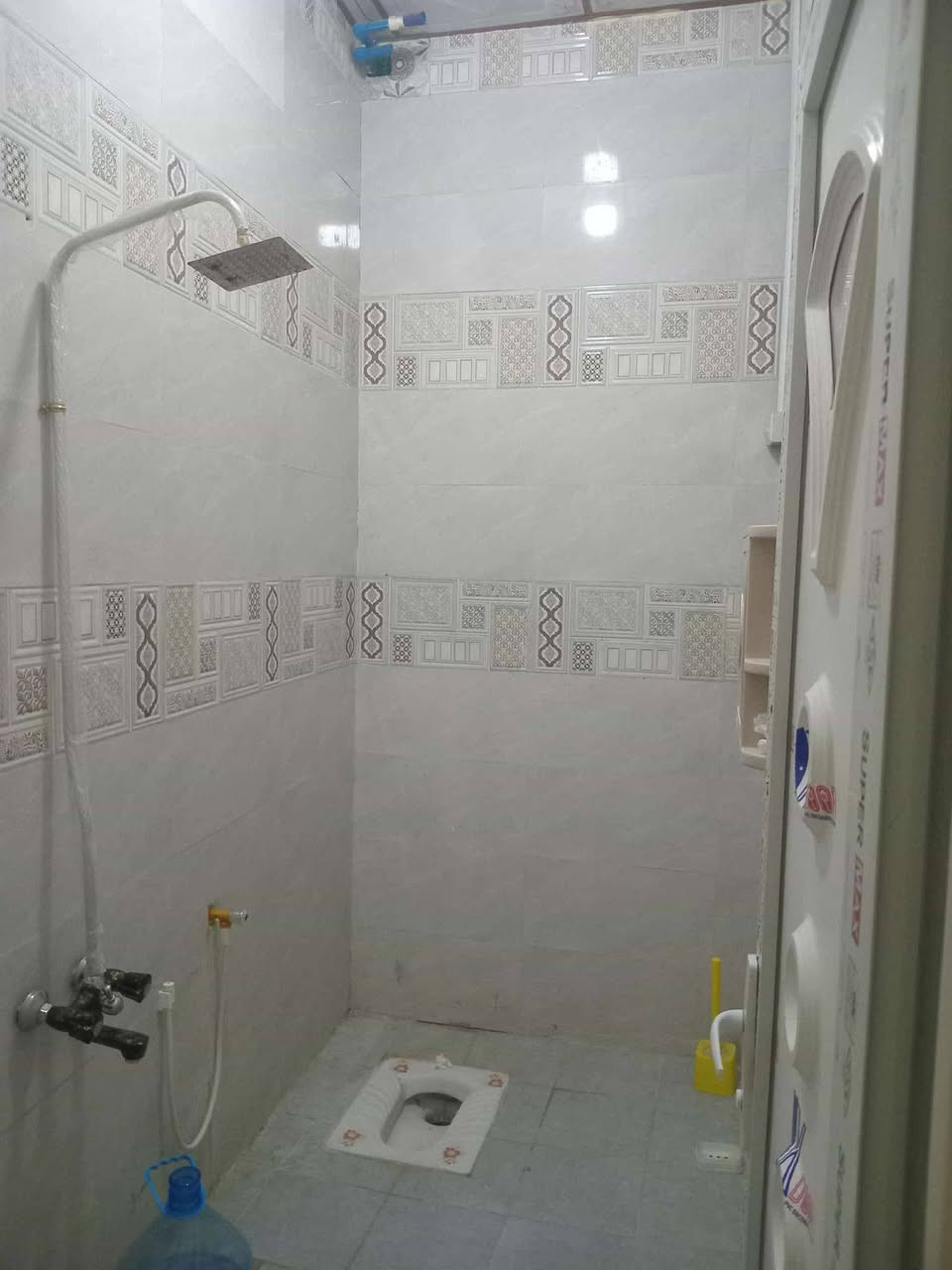 مشتمل أرضي معزول في مناوي لجم
يحتوي على 1 غرفة + صالة + مطبخ مطلوب عائلة صغير 2 نفر و طفر 
بسعر 300 الف


**إذا كنت صاحب هذا الإعلان وتريد حذفه لأي سبب، رجاءا أرسل رسالة إلى الدعم الفني**