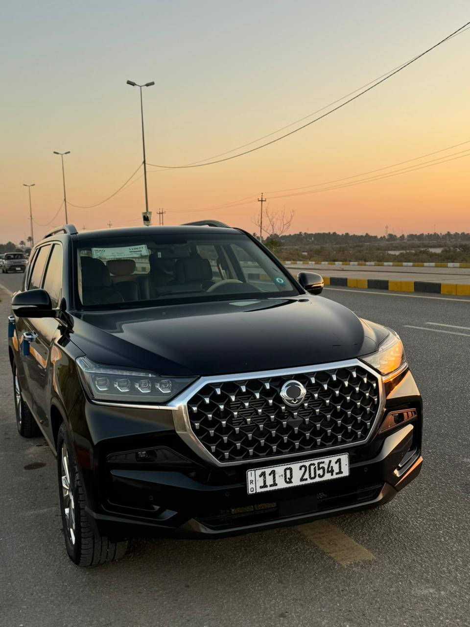 ريكستون 2025 ياباني 
 الممشى : 5000 km ( زيرو ) .
الضرر : مكفوله كفالة عامة ضمان وكالة بيها   .
المحرك : 2.0 تيربو 4 سلندر
الفئة : DLX فول مواصفات رقم بغداد .

للاتصال والاستفسار : ***********
مكانها بابل - الحلة مركز
المواصفات : 
اللون اسود ملكي الداخل جلد بيجي.
شاشة ديجيتال 
المقاعد جلد كهربائيه تدفئة تبريد .
فتحة سقف .
كاميرا خلفية .
صندوق كهربائي .
مستشعر وقوف .
لد إضاءات محيطية كل الالوان وترحيب .
هاند بريد كهربائي . 
نظام جبلي وجليد و 2H و 4H 
شاشة كار بلي . 
مصابح امامية كله لد .
وبعد هواي مواصفات .

رقم صاحب سيارة ***********
