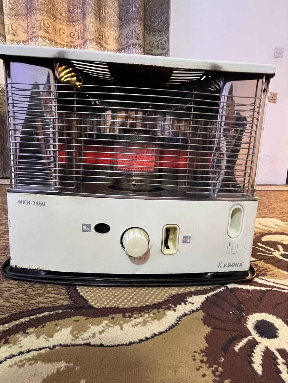 صوبه كيرونه نضيفه واقتصاديه بنفط ونارها تخبل وعلى الفحص سعرها 65 وبيه مجال المكان نهايه الشعله منطقه الدهله *********** بغداد, العراق
