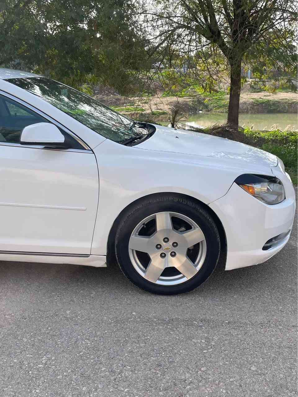 السلام عليكم 👋🏼
شوفرليت ماليبو 2011 خليجي 
مكفوله كفاله من الضربه 
صور سونار مرفقه  
محرك 4 سلندر 2400
تحكم استيرن
كشنات كهرباء 
داخل اصفر المرغوب 
تبريد ثلج 🥶 تدفية شغال 🔥
جامات كهربائي
‏ ABS - مانع انزلاق 
كهربائيات كلة شغال 
رقم سنويه جديد 
 شرط تحويل نفس اليوم 💯
گير محرك بشرط كلش جديد 
السياره شرط شخطه مابيها كلش حلوه ✅
السعر 85 ورقه وبيها مجال 💵💸
عنوان ⇦ ديالى خانقين 📍
الهاتف ⇦ *********** خناقين, ديالى
