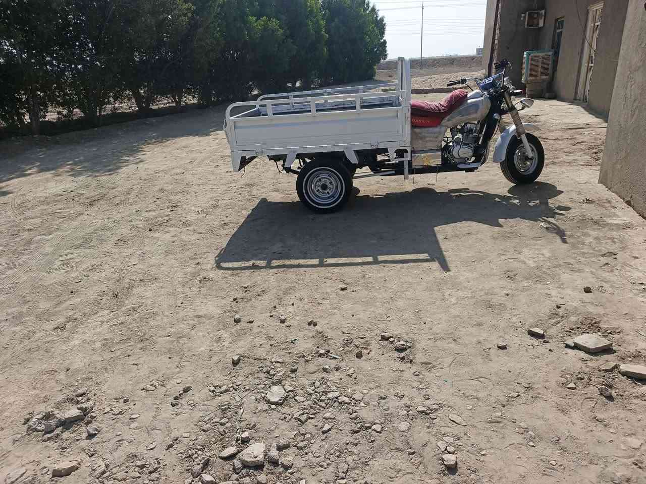 سلام عليكم الحلال للبيع مديل 10 مكاتبه توها معمره ستوته نضيفه كلش مال جناي  الشراي هاذا رقمي وبي خير ويدلل ناصريه مركز ***********
