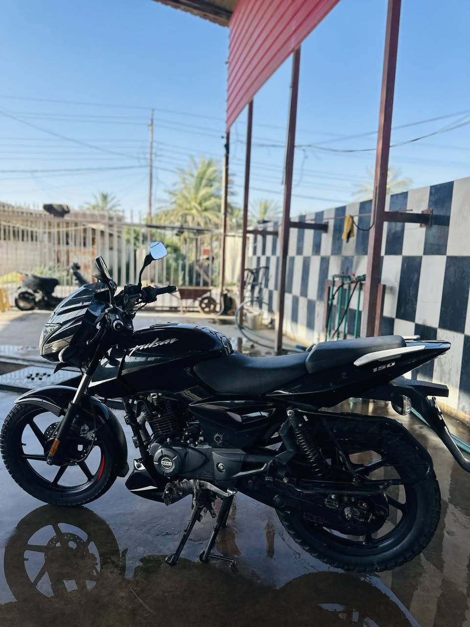 للبيع دراجة Bajaj Pulsar 150cc 
موديل 2022
Bajaj Pulsar :النوع

سعة المحرك: 150cc
اللون: أسود
الأوراق: أصلية كامله من كمرك وشركه Bajaj بس تروح ترقم
السعر المطلوب: 1,250,000 دينار
السعر قابل للتفاوض للجادين فقط
الموقع: بغداد الراشديه 

التواصل ***********
