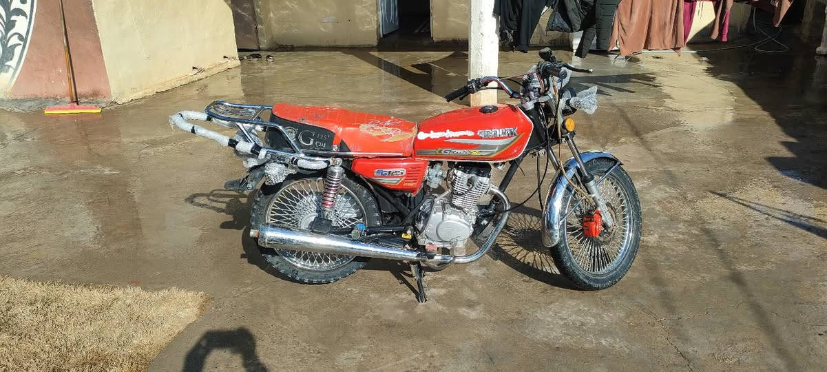 موطور البيع سونك موديل 2023
محرك شرط ما مفتوح
كهربايات شقاله 
دبلات شقاله 
موطور جديد 😒
السعر 500 وبي مجال 
المكان ناحيت الزاب 🌷 
الستفسار ***********
