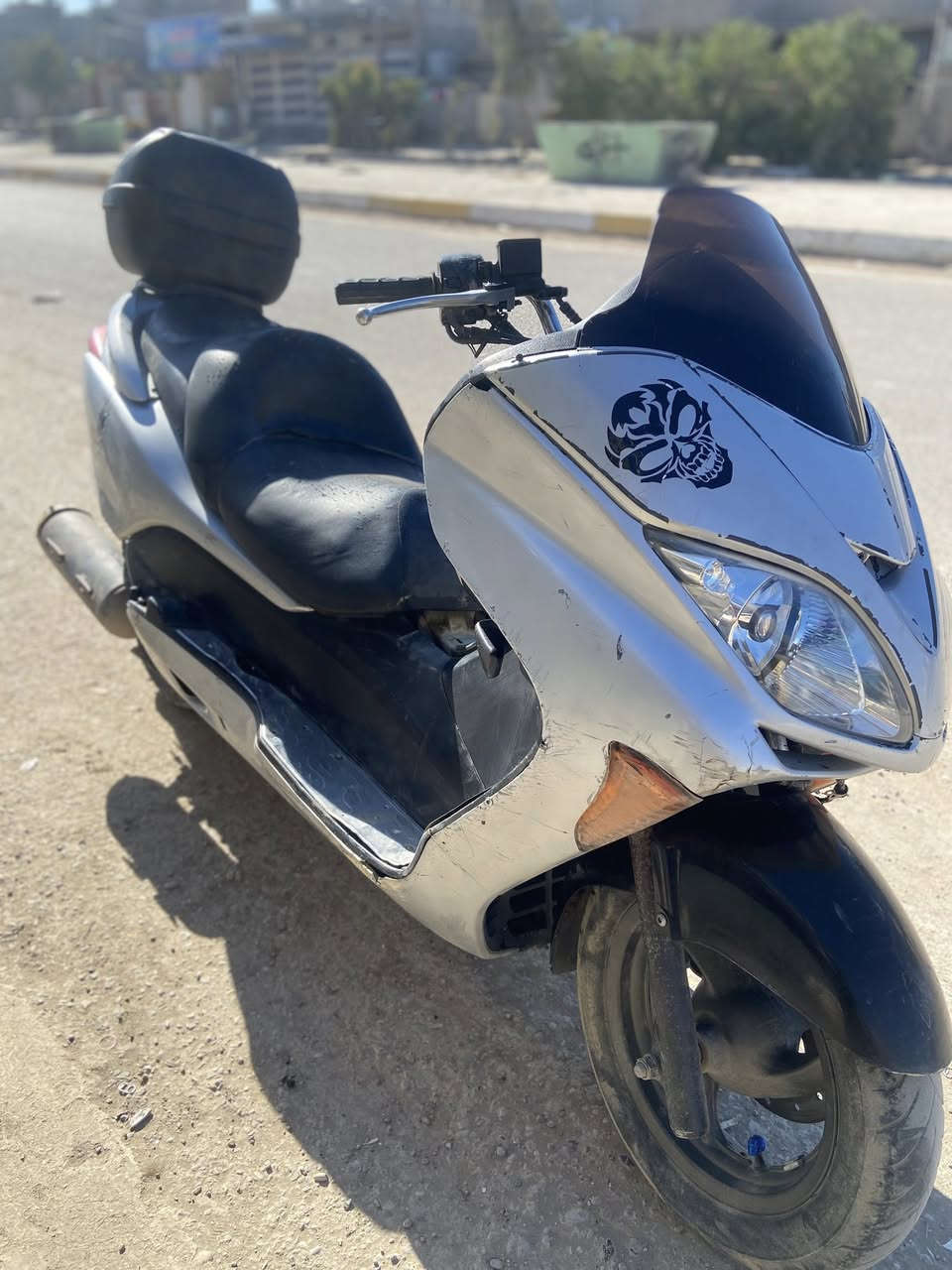 فورزه 08دراجه نضيفه أو حلوه مكينه خير من الله نكره بكل وقت مكينه ناعمه كلش  شلعه أو معدل كلش حوه 
كير ملغي بس غراضه موجوده 
كهربايات كلها شغاله 
بيع او مراوس 
حي المعلمين 
***********
