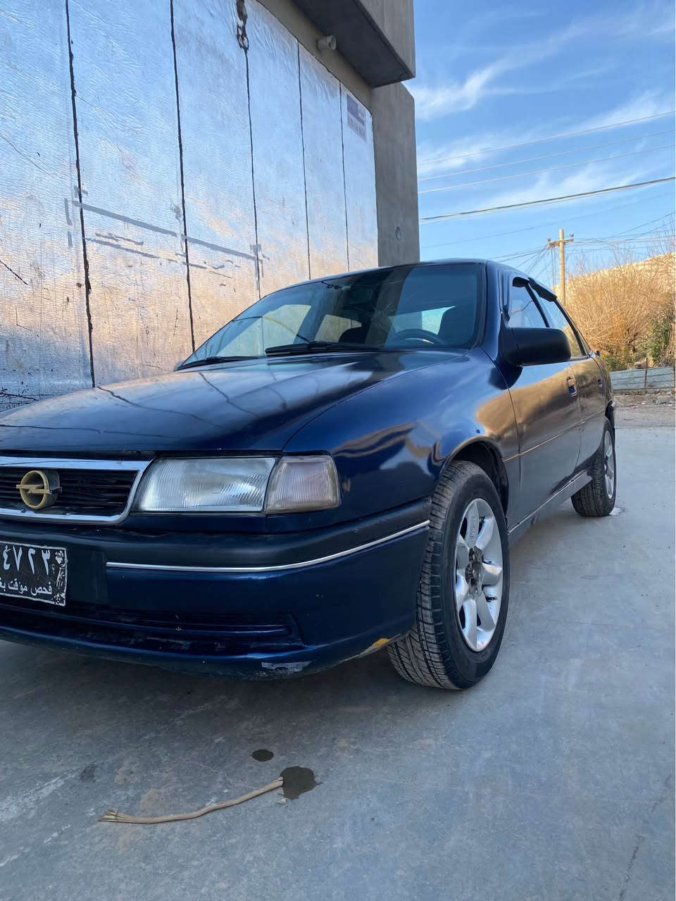 ئؤپل مؤدئل 1993سلايد
مه كينه هه ژده گئرو مه كينه ى به شه رت 
تازه بؤياخ كراوه ته وه پئش و دواى قرچى پئوه نييه 
كاره باى فلچه و چوارى و گه رمى هؤڕن هه مووى مه زبوته پئشى هه مووى زينؤنه 
تاقم پئش و دواى تازه داگيراوه ته وه 
چوارتايه ى لؤكى له سه ره يه ك هه فته يه بؤى به ستراوه 
كوشنه كانى تازه تئگيراوه ساقفى هه مووى تازه تئ گيراوه سه ياره كى مه زبوت و جوانه يه ك دينار مه سروفى تيانيه مالى دؤسته 
علوجه مالى مه ده نى و موس و براوه ى به شه رت 
نرخى 20گلاو مه جه لئكى زؤر كه م
ژ.م.***********واتس ئاپ و ڤايبه رى له سه ره السليمانية, العراق
