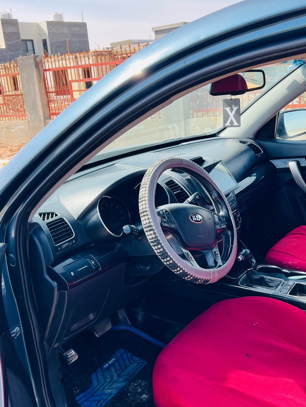 سورنتو ٢٠١٥ وارد امريكي 
صبغ اربع قطع فقط صبغ
محرك ٤سلندر 
تبريد شغال 
السعر ١٢٥ وبيها مجال حك الجيه
رقم انكليزي مثنى مشروع وطني مالكها بالحلة مداور ثاني يوم 
مكاني بابل الكفل 
هاتف ***********