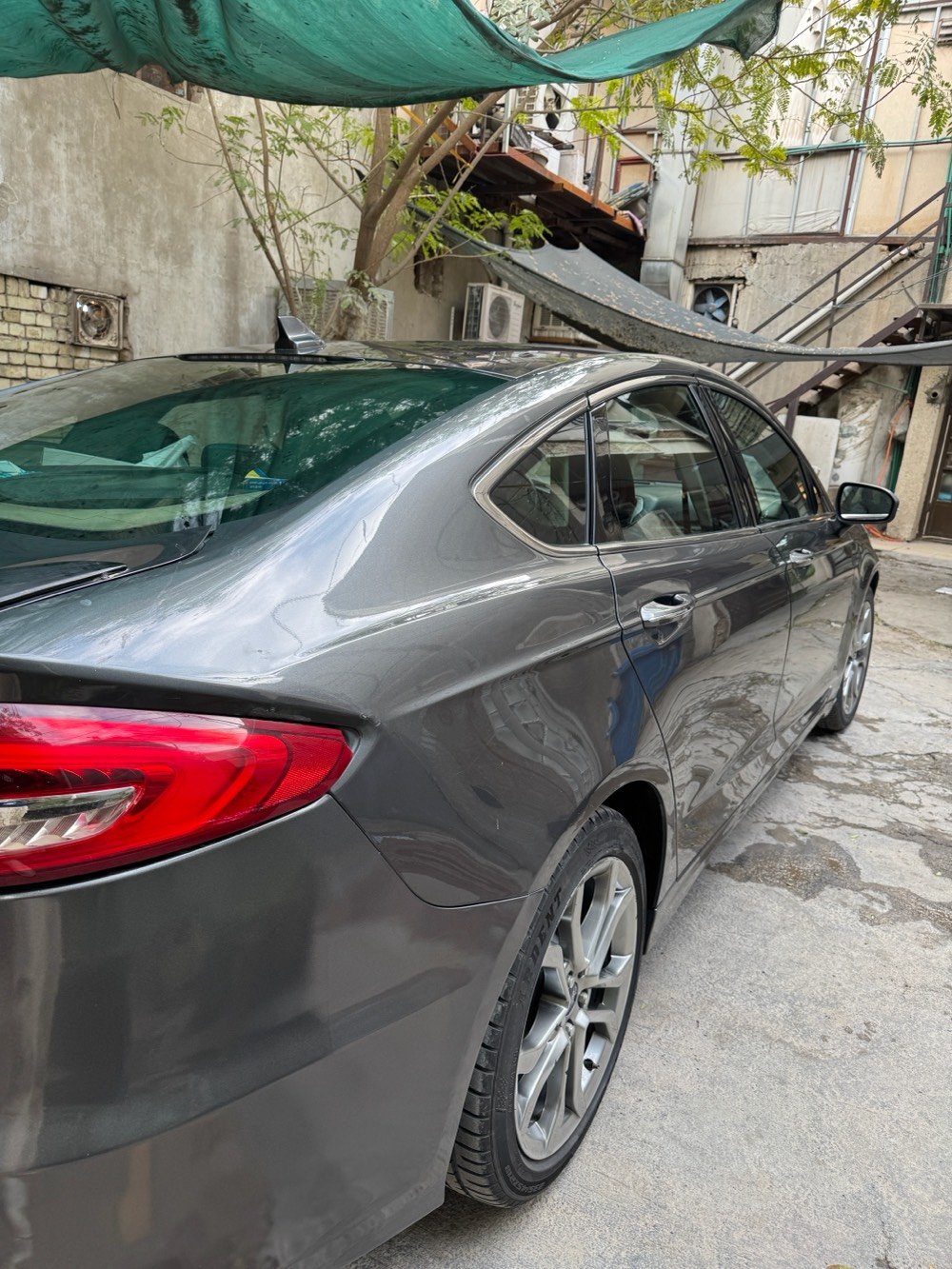 فورد فيوجن 2019  sel

السياره ماشيه 116 الف كيلو 

بدون ايرباك فقط جاملغ السايق مبدل وبالعراق انطخت بارد فقط جاملغ ايمن وبيه رصعات باب الخلف السايق بسبب محاوله فتح الباب 

رقم اربيل وسنويه 27 باسمي 

مواصفات 

رادار امامي وخلفي ومرايه

كشن جلد تدفئه وكهرباء 

تبريد ثلج ماشاء الله

شاشه جبيره وابل كاربلي

كير ماوس سبور 

تحكم شفتات للكير العادي 

وبعد هواي موصفات 

السعر 110