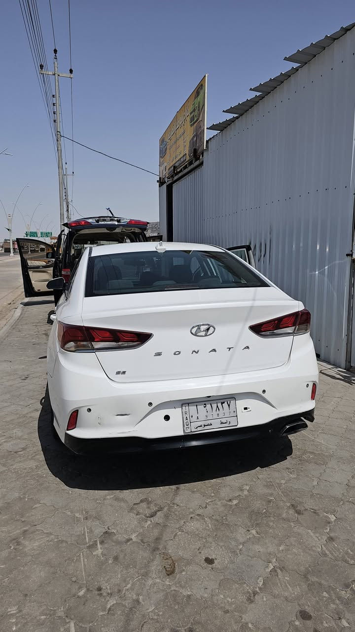 السلام عليكم سوناتا موديل ٢٠١٨ وارد امريكي حادث بنيد فقط والبقيه كلهه ليبل واحد بدون تبديل ايشي بيهه تشليع مكانات شوي ومرشوشه رقم واسط سنويه مامنتهيهه سياره جاهزة مكينه وكير وحداده وتبريد ثلج راعيهه بلبصرة تحويل ثاني يوم مواصفات اعتياديه معروفه تحكم ستيرن و٣ انضمه قياده ومانع انزلاق وشاشه وكاميرا دواره رادار جانبي ويل كب خليجي سياره كلش حلوه وجاهزه السعر ١١٧ العنوان بصرة شط العرب الهاتف ***********
