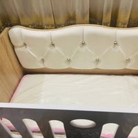 سرير أطفال • مدينة صدر • جديد