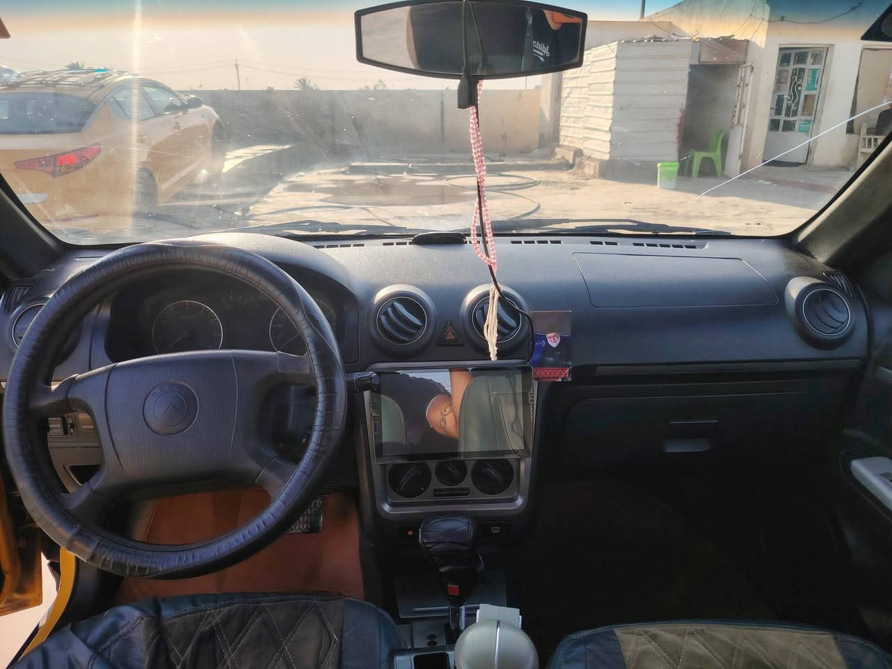 سلام عليكم جيلي سي كي للبيع محرك كورلى بلادي كير او تماتيك بلادي سياره نضيفه كلش صدر ودبلات عدد ٤ جدد صار. شهر من بدلتهن كير ومحرك كفاله تخم تايرات جدد كهربائيات كله شغاله سياره رقم بغداد نكليزي بسمي مكان سياره بغداد الزعفرانيه سعر 45وبيه مجال ترهم للمراوس حسب القناعه رقم ***********
