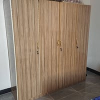 غرفة تفرين • نظيفه ٨٠-١٠٠٪ • مع مراية