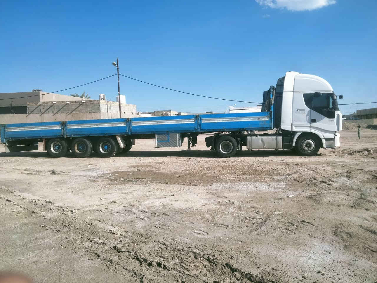 إسلام عليكم افيكو البيع رأس وعربانه مربوطه فلات موديل 2008 محرك 450 كير عادي رقم سليمانيه تحويل ثاني يوم سنويه منتهيه 2020 عربانه مكفولة سياره جاهزه للعمل سعر 160 العنوان البصره قضاء الدير الاستفسار ***********
