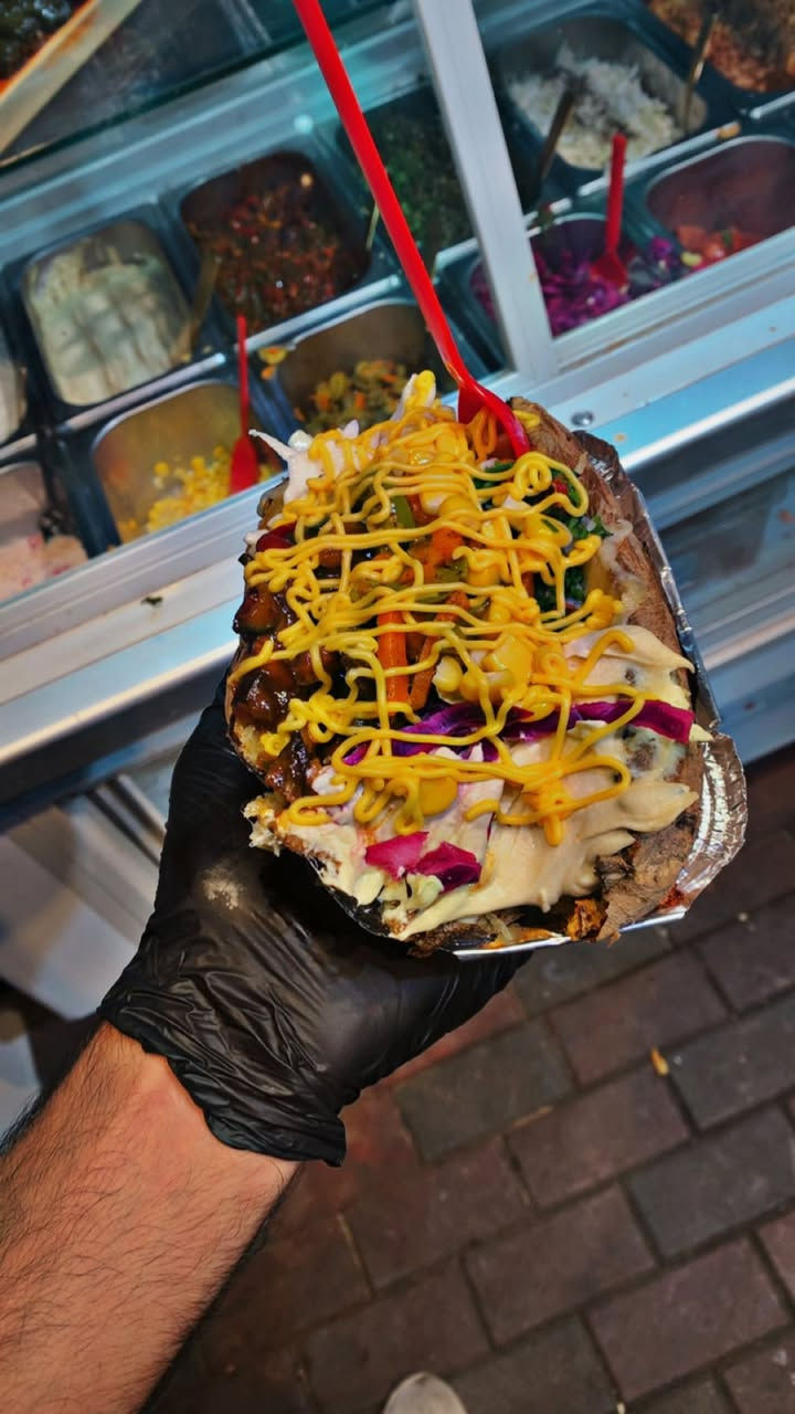 خان كومبير ♥️🫠
يتوفر سوشي ورق عنب
للطلب. ***********
