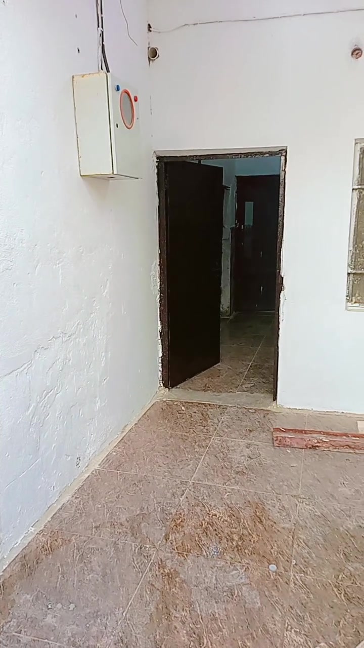 ياالله
مكتب عقارات الثقه يتوفر لدينا بيت للايجار في حي الرساله قرب جامع الامام علي عليه السلام بفرع مساحة البيت 
123 متر يتكون من 
( استقبال . صاله . غرف 2 . مطبخ . صحيات . ساحه )
ايجاره 350 وبي مجال وبي مجال 
للاستفسار يرجى زيارة مكتبي الكائن في حي الرساله شارع الماطور قرب جامع الامام علي عليه السلام أو الاتصال على الرقم إتصال هاتفي 📱 أو واتساب ***********

