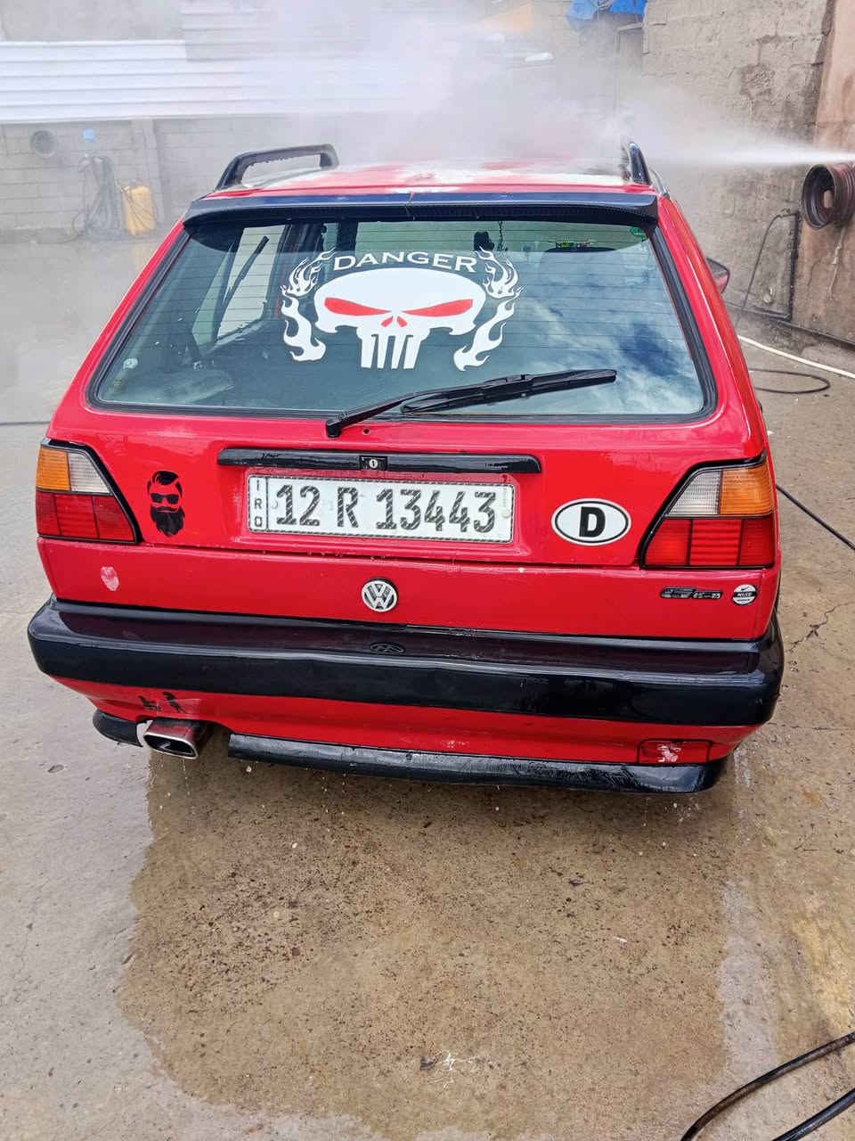 كولف موديل 89 رقم مصطره شرط التحويل مكينه وكير شرط بيها دخن لاستيكا مال كور بس  كاربون بانزين بيها سياره نظيفه السعر 28 الاتصال ***********
