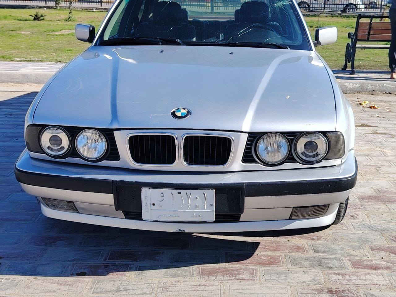 السلام عليكم ورحمة الله وبركاته
BMW. 525 موديل 1994 السياره مابيهه حادث 
مصبوغه صبغ عام  السيارة كير ومكينه وصدر مكفولات كفاله عامه شرط الفحص  السعر 62  وبيهه مجال للشراي   تلفوني العنوان. كربلاء المقدسة ..  *********** بي واتساب
واسف على الإطالة
