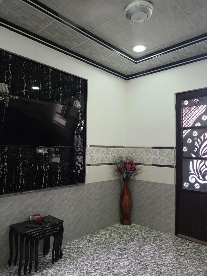 بسم الله الرحم الرحيم
سند طابو قرار تمليك
دار للبيع🏡
الموقع الانتصار قرب الحصو والرمل🌍
سند طابو قرار تمليك
المساحه 100متر 5*20✅
يحتوي الدار على... 
⭕غرفه نوم
⭕مطبخ
⭕استقبال
⭕هول
⭕صحيات داخل خارج
⭕كراج
⭕بيتونه

للاستفسار :
*********** 
***********
