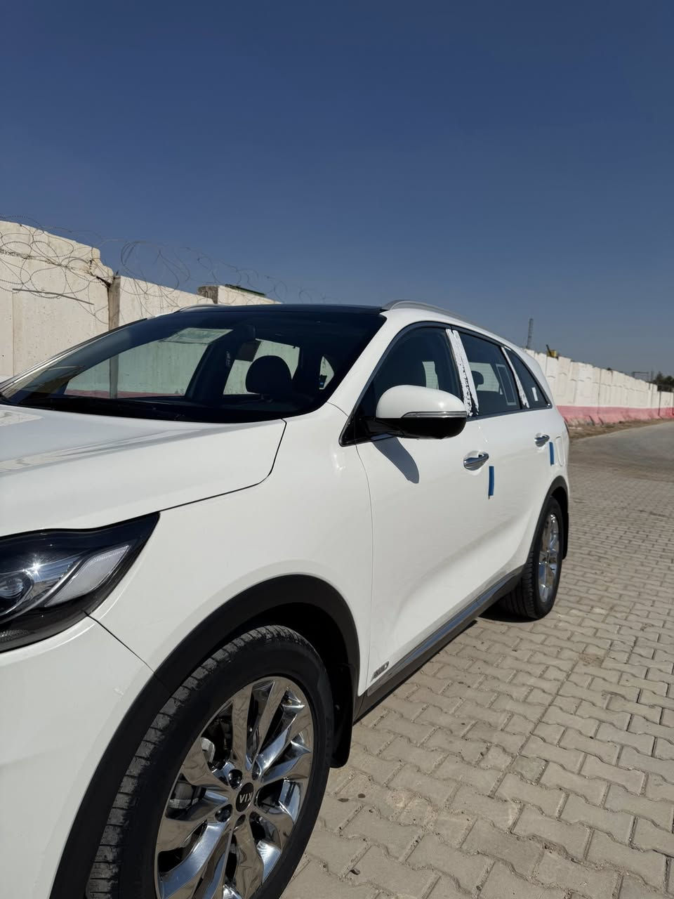 سلام عليكم                                                                      سورنتو مديل 20 بسمي وتحويل ثاني يوم محرك 6v سياره فول اعلى فئه كشنات جلد لونين تدفئة وتبريد الكشنات القماره بنرامه كامرات وحساسات محيطيه شاحن لاسلكي صدر وحداديه  الكير والمحرك  مكفوله السيارة معروفة مواصفاتها السعر خاص                                                              رقمي ***********.                                                          ***********
