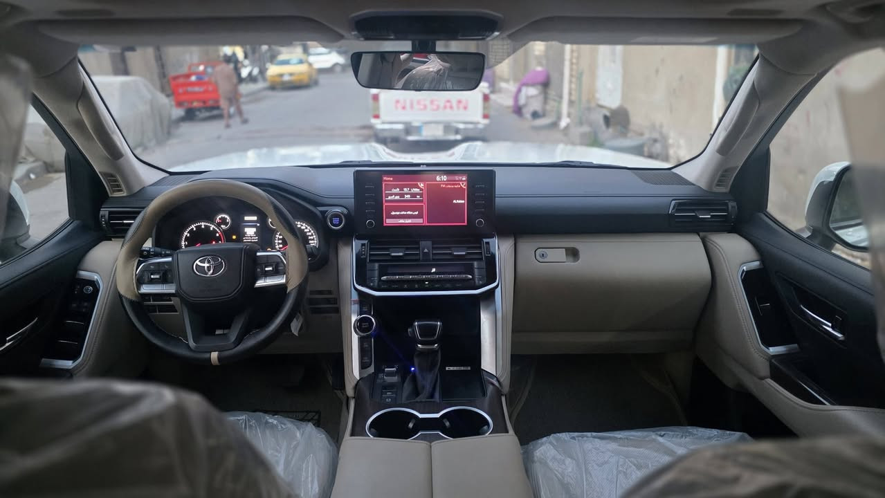 لاندكروز ساز 2022
مواصفات الساز معروفه
سياره عل بلاد 
السعر 61ونص
الرقم ***********
