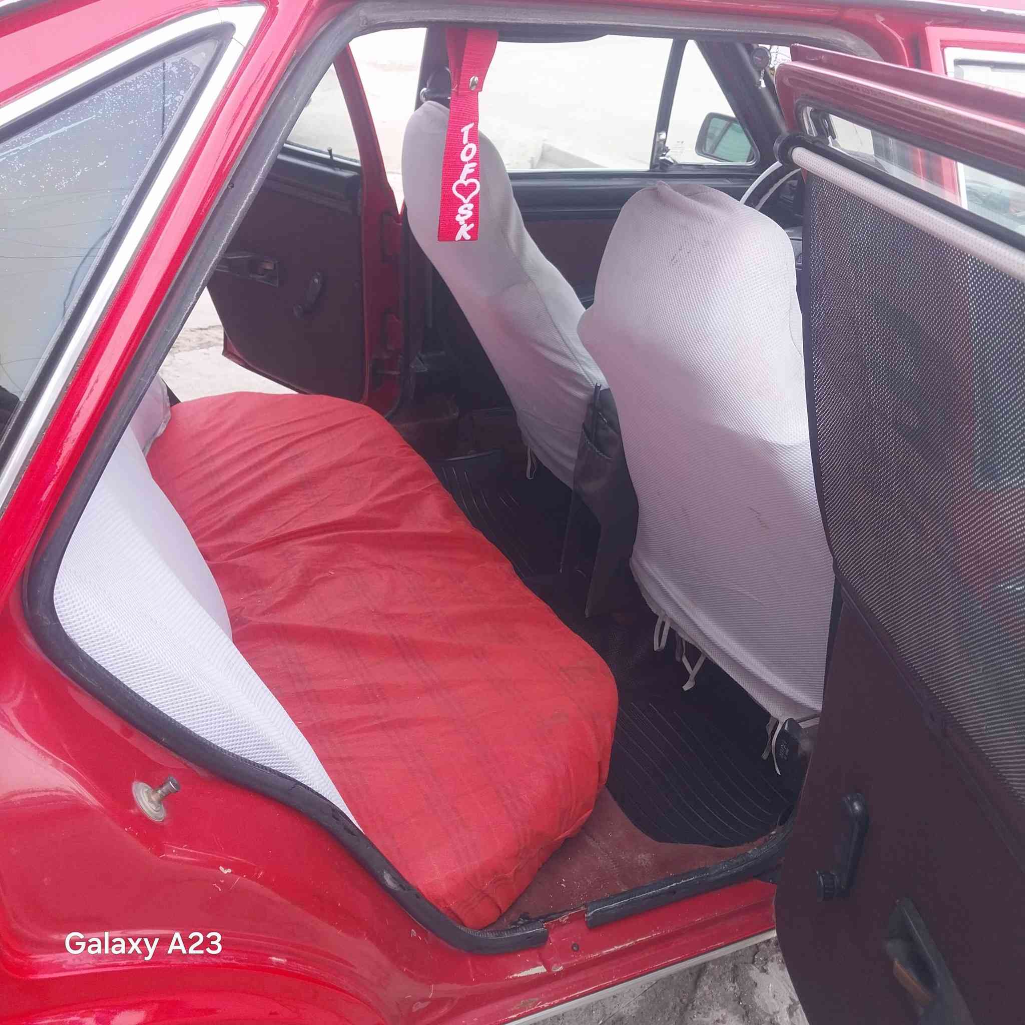 السلام عليكم
برازيلي موديل 87 بلادي صبغ جمالية بدون حادث 
مكينة بلادي كير بلادي 4 مكفولات 
تخم تاير جديد تخم ويل جديد 
السيارة نضيفة وحلوة 
مكانهه بغداد الغزالية 
كهربائيات بلادي من الداعميه الدعامية 
الرقم نكليزي جديد بسمي 
تحويل وين ماتريد 
السعر 35وبيهه مجال لعيونك الغالي 
***********
