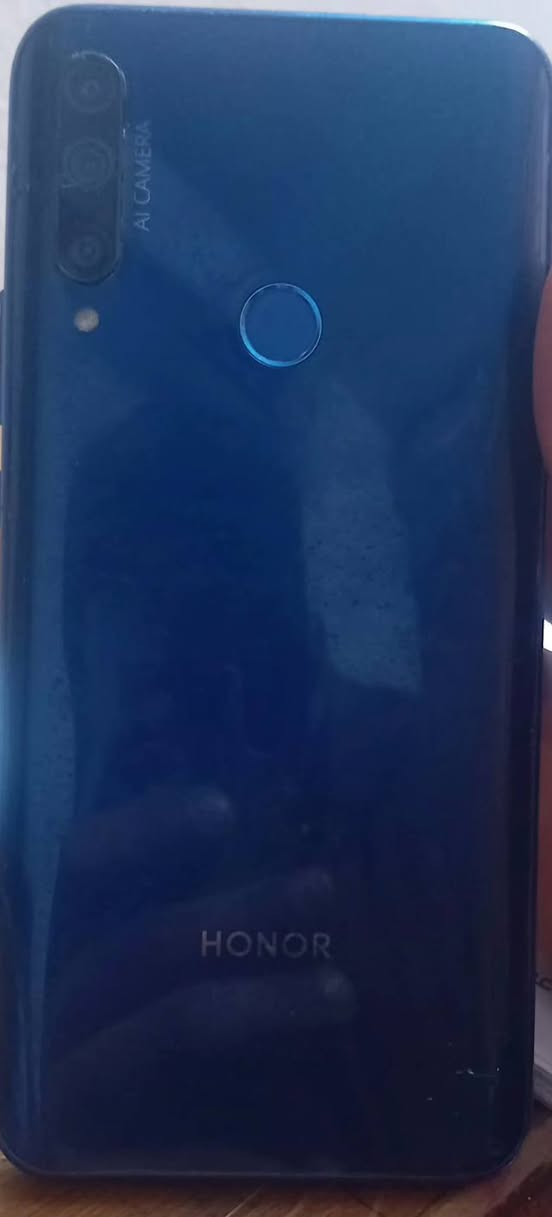 للبيع هونر ٩اكس باب اول اصلي ونضيف فول نضافة احلا من الصور كامرة قلابة معالج سريع ذاكرة ٦٤  الجهاز اذا بي مشكلة يرجع مكان بغداد الشعب  ***********

