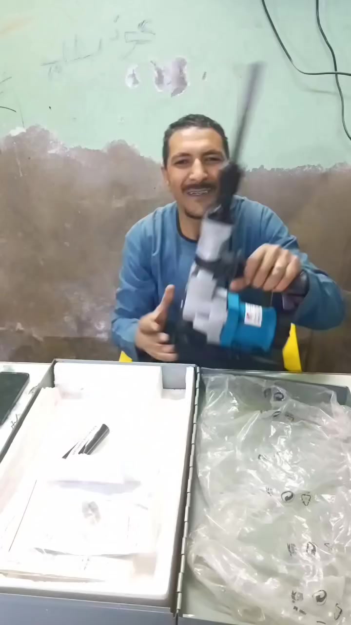 🌺معرض عبد الحكيم عامر لبيع جميع العدد والمعدات وارد المملكه العربيه السعوديه بصناعات عالميه🌺
👈 البيع جمله و قطاعى 👉
فرصه لن تعوض وبأقل الأسعار 🔥
👈 هيلتى تكسير من ماركة At
👈 بقوة 900 وات
👈 جهد 220 فولت - 50 هرتز
👈 السرعه والدوران 2900 لفه فى الدقيقه
💵 السعر فرصه 2500 جنيه فقط 🔥
بفضل الله جميع أنواع المعدات والعدد والموانى المستورده هتلاقيها موجوده عندنا جمله وقطاعى وبأقل من أسعار السوق بكثير

يعنى لو حابب تفتحلك مشروع تلاقى من وراه لقمة عيش ورزق ليك ولعيالك تعالا عندنا وأنت مطمن وعمرك ما هتكون خسران بأذن الله 

العنوان/ شارع عبدالباسط البزيدى المتفرع من شارع جسر الكونيسه بالمنيب
رقم التواصل واتس أو فون/ 01151786915
أحمد أبو محمود


**إذا كنت صاحب هذا الإعلان وتريد حذفه لأي سبب، رجاءا أرسل رسالة إلى الدعم الفني**