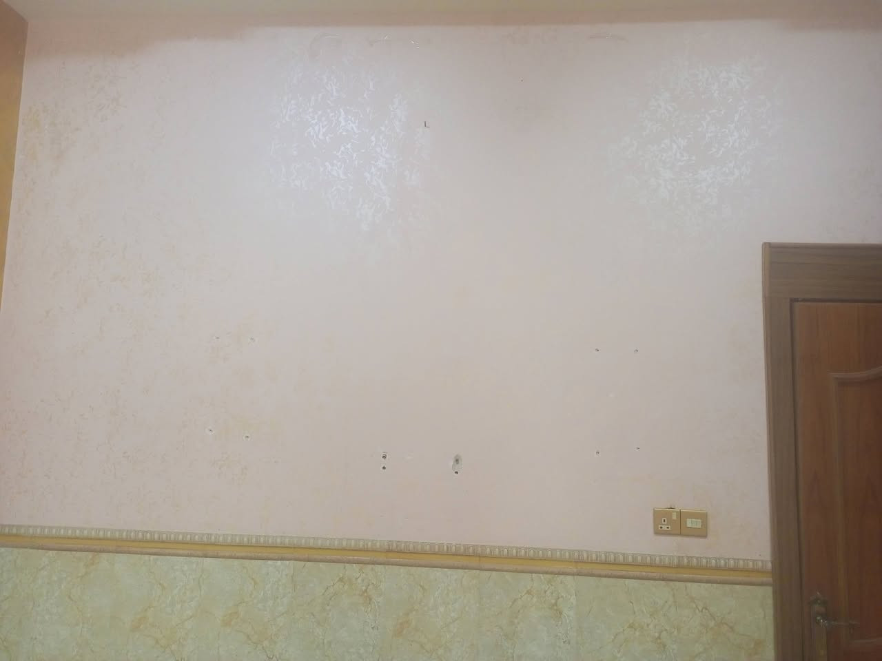 السلام عليكم عندي كادر خلف جدران ارضيات واجهات 
بانواعها دواخل صبغ طلس كلشي نشتغل  كربلاء ***********شرط العمل هندسي درجه اولى
