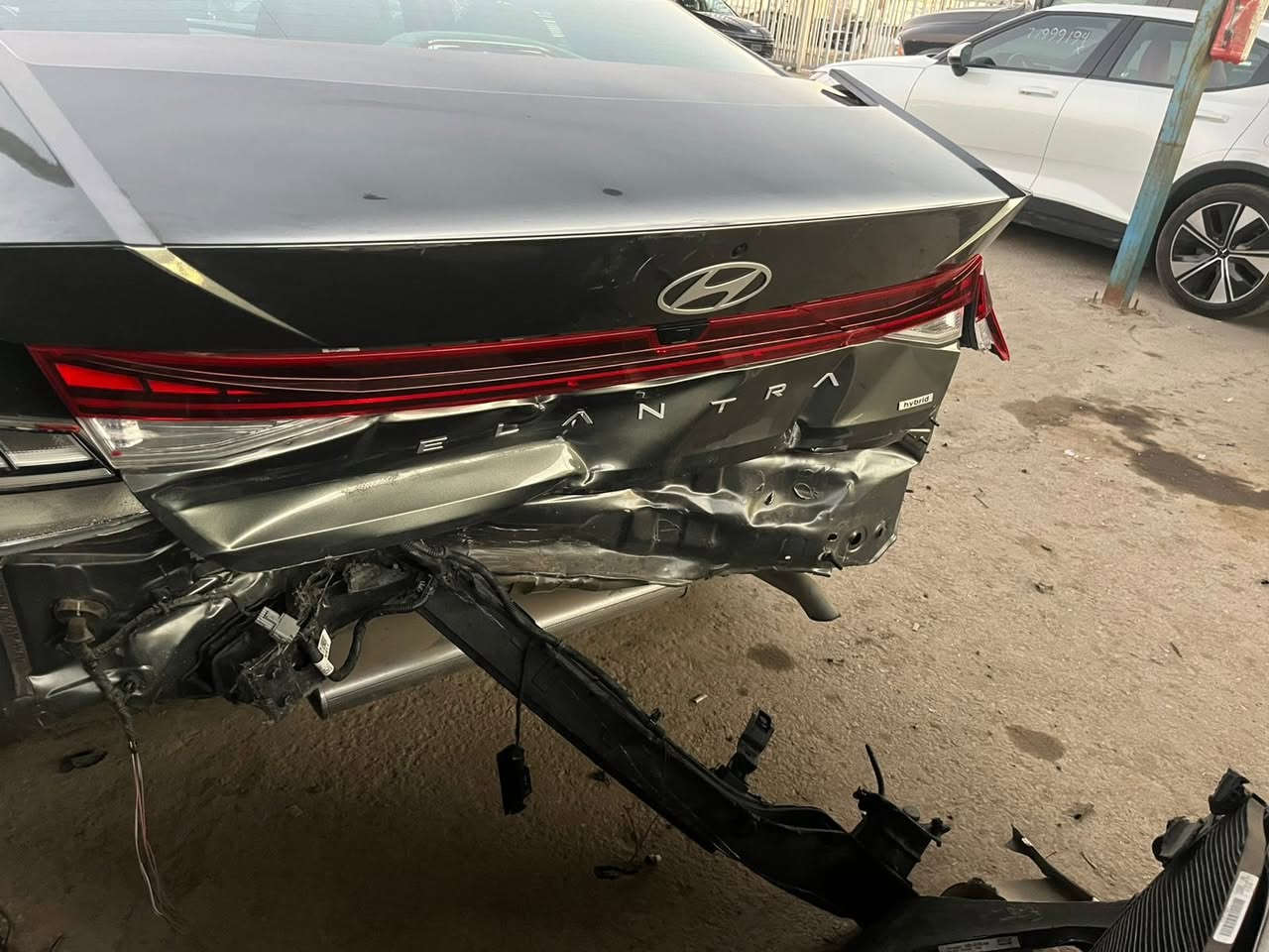 السلام عليكم الانترة هايبرد رقم بغداد بسمي ماشية 8000 الف  السعر 163 ورقة جاهزة على اخر حباية 
***********
