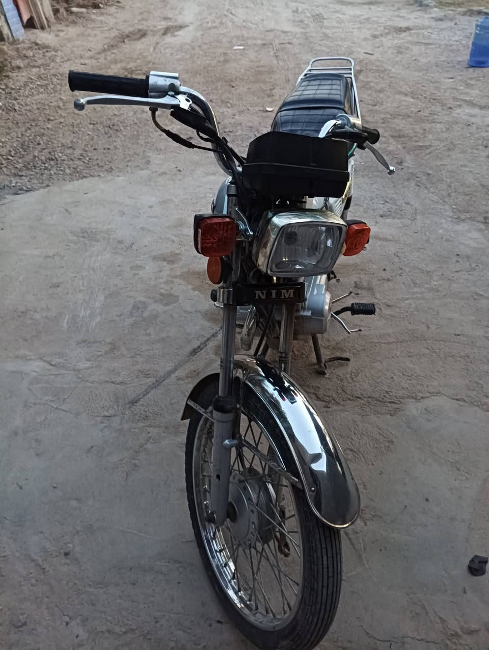 سلام عليكم دراجه للبيع نامه امتياز اوراق سكنر موديل 25محركه مفتوح تريد ترتيب بيع ومراوس ب500وببه مجال***********
