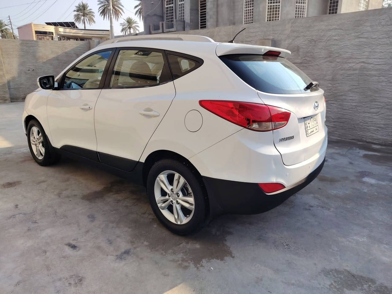 السلام عليكم توسان خليجي مكفوله موديل ٢٠١٢ رقم بغداد بأسمي تحويل مباشر السعر عل الخاص العنوان صلاح الدين بلد رقم الهاتف ***********
 ***********
