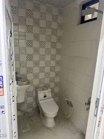 مشتمل للبيع الشعب مقابل سوك 4000 
شارع مدرسه صلاح الدين

مساحه ٤٥ متر ستقبال وحولي وخدمات 

الطابق الثاني (٢) نوم وخدمات 

معروض بمكتب الكناني *********** 

السعر ١٣٠ مليون وبي مجال
