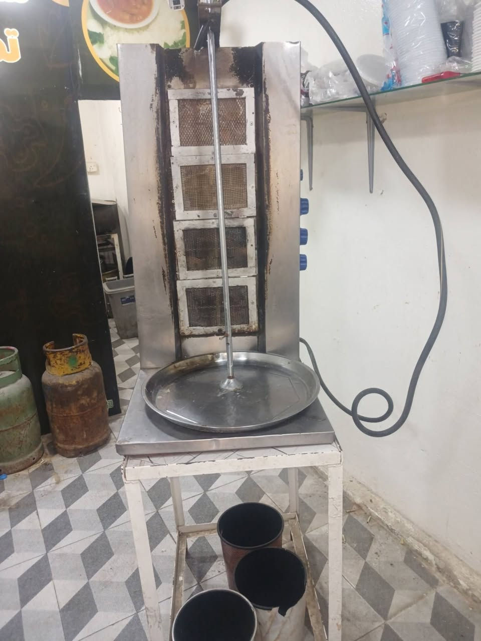 #للبيع شواية للبيع سعر ١٥٠
عنوان موصل الصناعه شارع البلديه


**إذا كنت صاحب هذا الإعلان وتريد حذفه لأي سبب، رجاءا أرسل رسالة إلى الدعم الفني**