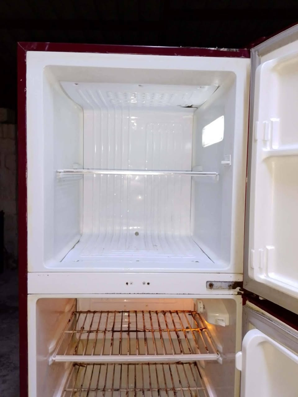 ثلاجة حجم وسط شغالة ع الفحص
السعر 125بي مجال
العنوان قرية مختار ***********بي واتساب
