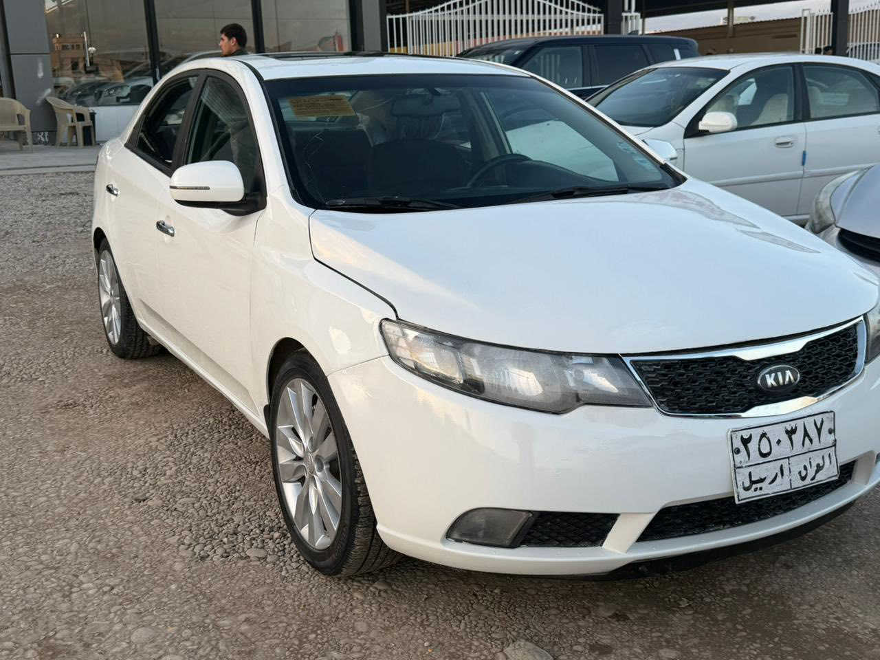 كيا سيراتو 2013 للبيع فول مواصفات بيها أربع قطع صبغ بدون دواخل السياره جاهزه وماناقصها شي ***********
