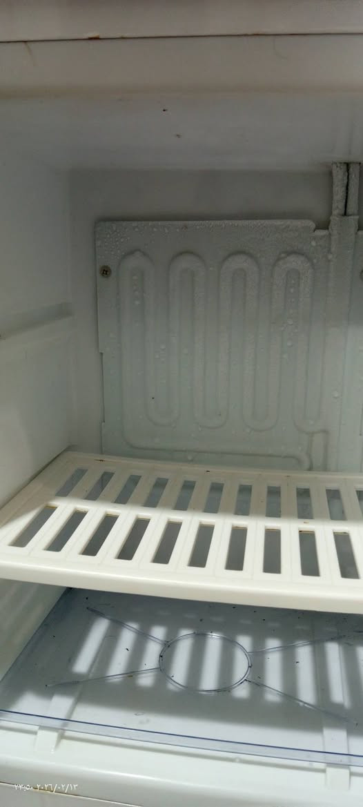 السلام عليكم للبيع براد فريش جديد ما مستخدم هواي بس شهر لو شهرين حتى كارتونتة موجودة وهاي الثلج مالت الثلاجة مالتة ماخذة 170 واريدة ب130 وبي مجال *********** مكاني جكوك
