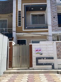 ٧٥م • ٣غرف • سطح