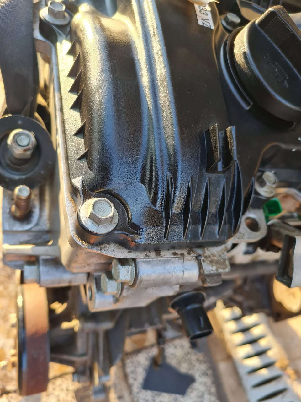 سلام عليكم ورحمه الله  للبيع للبيع مكينه ١٨٠٠ خليجيه  فترت بيهه سبيكه مكينه بدلتهه مكينه جدا نظيفه كانت حتى رواجزه ناعمات بلاديهحتى الكور  بلاديه ما مفتوحه وجدا نظيفه  وياهه تخم نوزلات بلاديه وحساسات في في تي شرط ما مفتوح بيهه برغي قبق ولفات ما محطوط عليه صبانه شراي يتصل وبالخدمه وايضا عندي مشط اخو الجديد نظافه ٩٩% للاستفسار *********** اخوكم ابو علي
