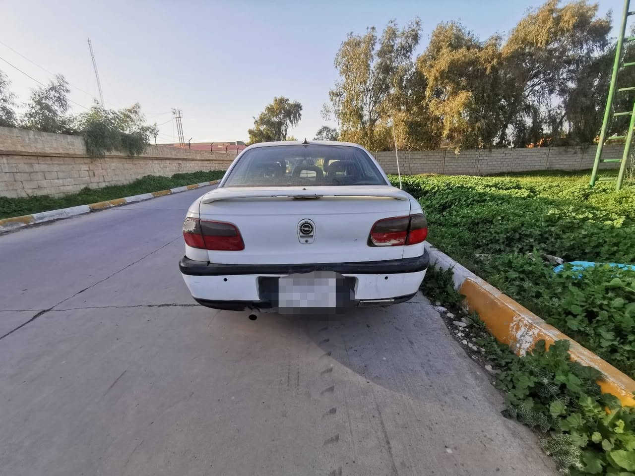 اوبل بزون موديل 1994 🇩🇪
كير اوتو محرك بطه 2500 vvt شلعه و معدل ✈️
صبغ عام للجماليه
كهربائيات كله شغاله كيجات كلهه شغاله(تدفئة و تبريد❄️)
جامات (4) كهربائي فتحة سقف تحكم استيرن (صعود و نزول)
 السعر 38 و بي مجال للاستفسار رقمي
(***********) واتساب
