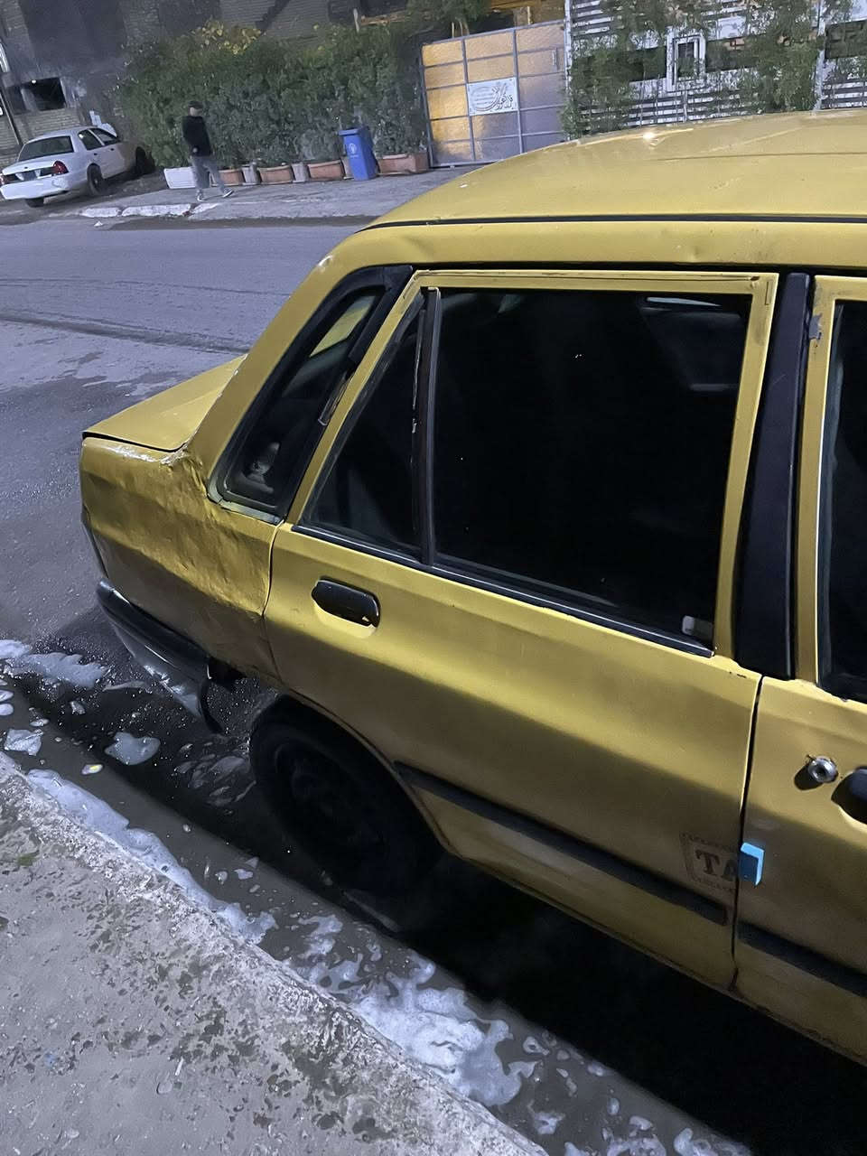 للبيع فقط سايبه ٢٠١٤سنويه جديده تأخذ مصفره تحويل مباشر مكينه بيه بدايه تبخير كلش خفيف كير صدر نضيف السعر ٢٤ مكان السياره بغداد الجديده ***********
